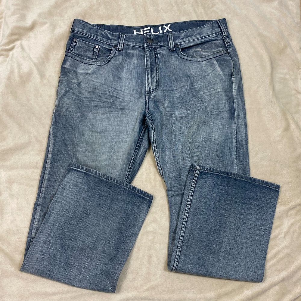 Helix Men's Relaxed Boot Distressed Denim Jeans 38Wx32L With Rear Pocket Flare